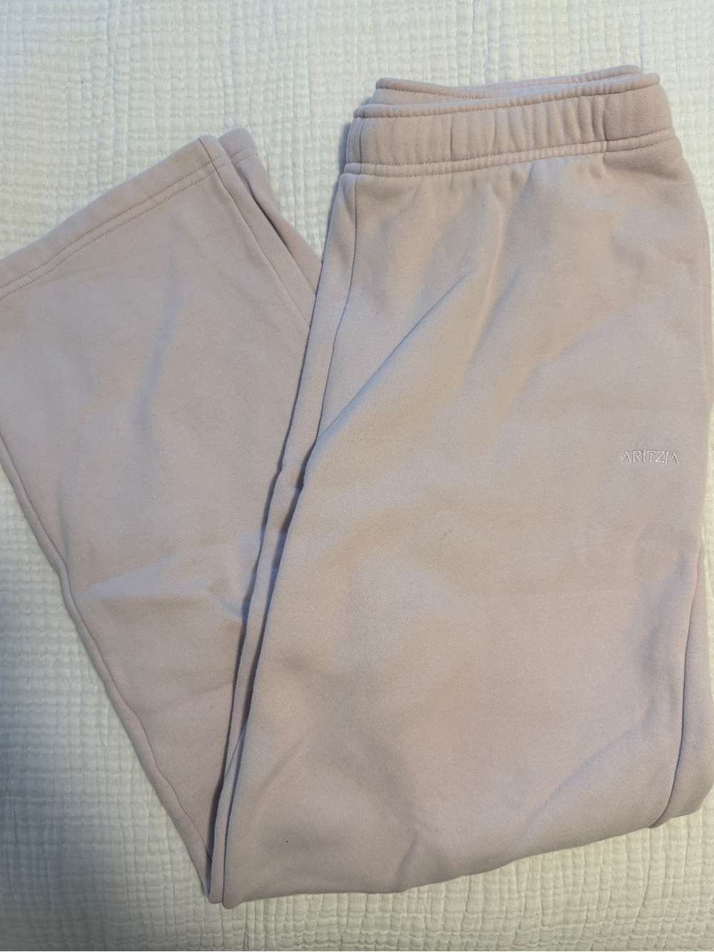 Aritzia Straight Leg Joggers in Light Blush